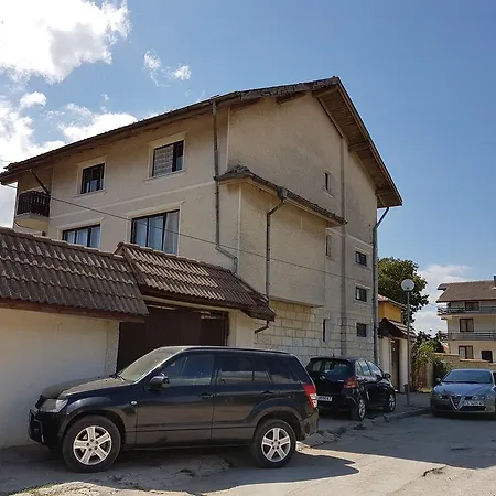 Atanasovi House 2* شكوربيلوفتسي