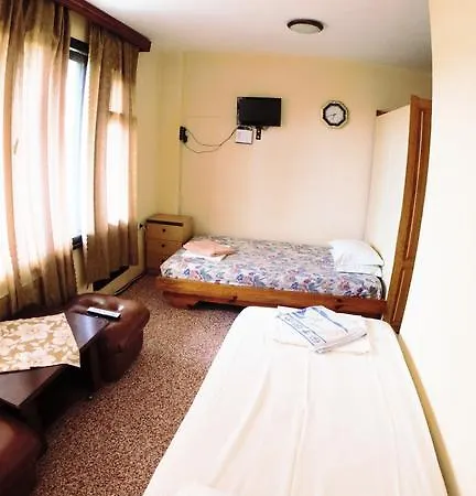 게스트하우스 Atanasovi House 2*