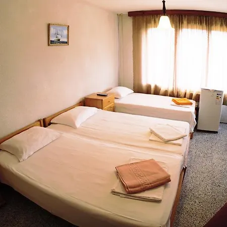 게스트하우스 Atanasovi House 2*