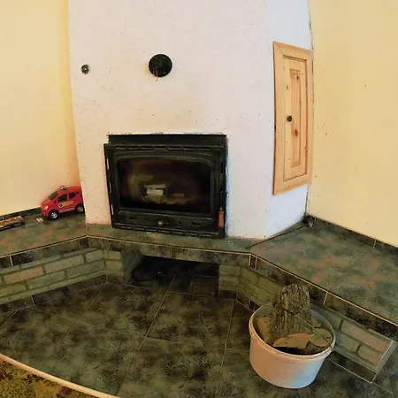 Atanasovi House بيت ضيافة