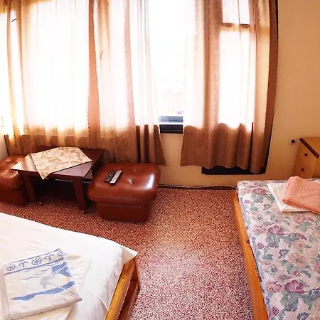 بيت ضيافة Atanasovi House شكوربيلوفتسي