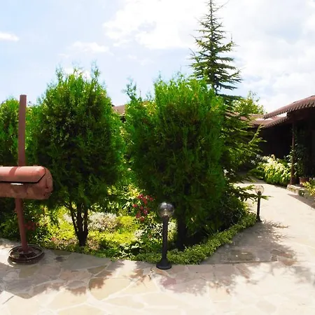 Atanasovi House 2* شكوربيلوفتسي