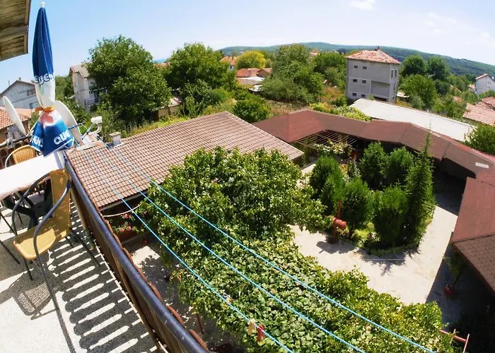 Gæstehus Atanasovi House 2*